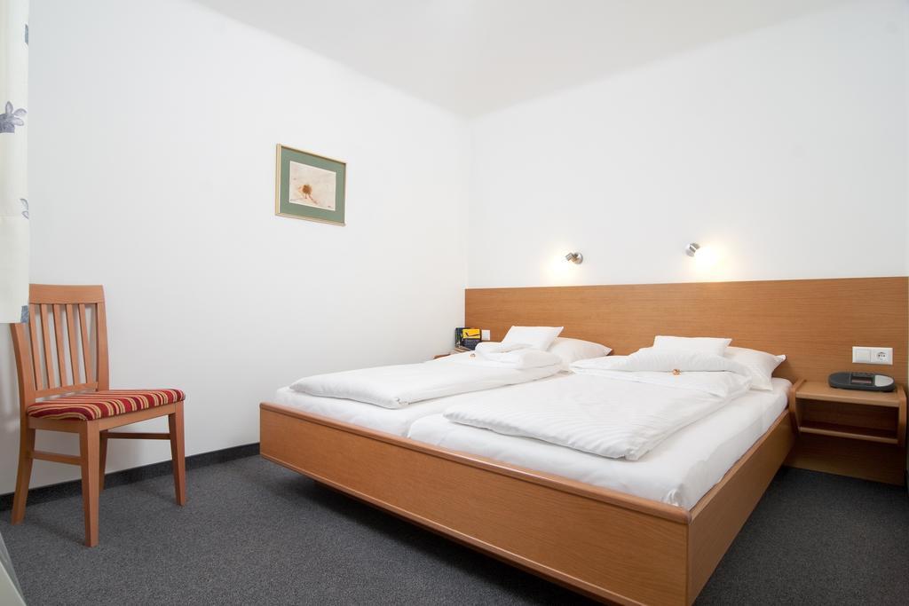Schuetzenhof Aparthotel Sattendorf Kültér fotó